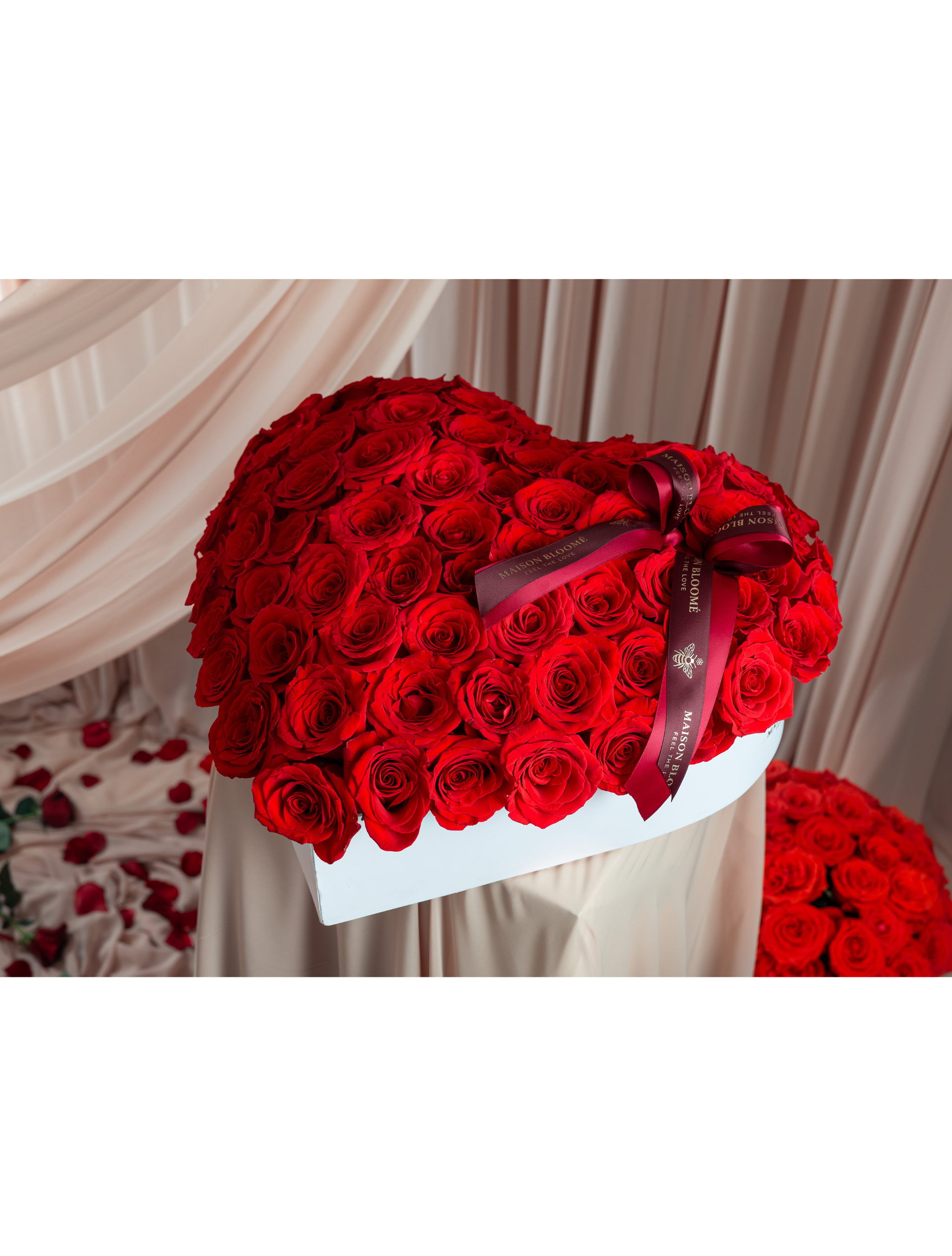 Premium rose heart bouquet Maison Bloomé Adelaide