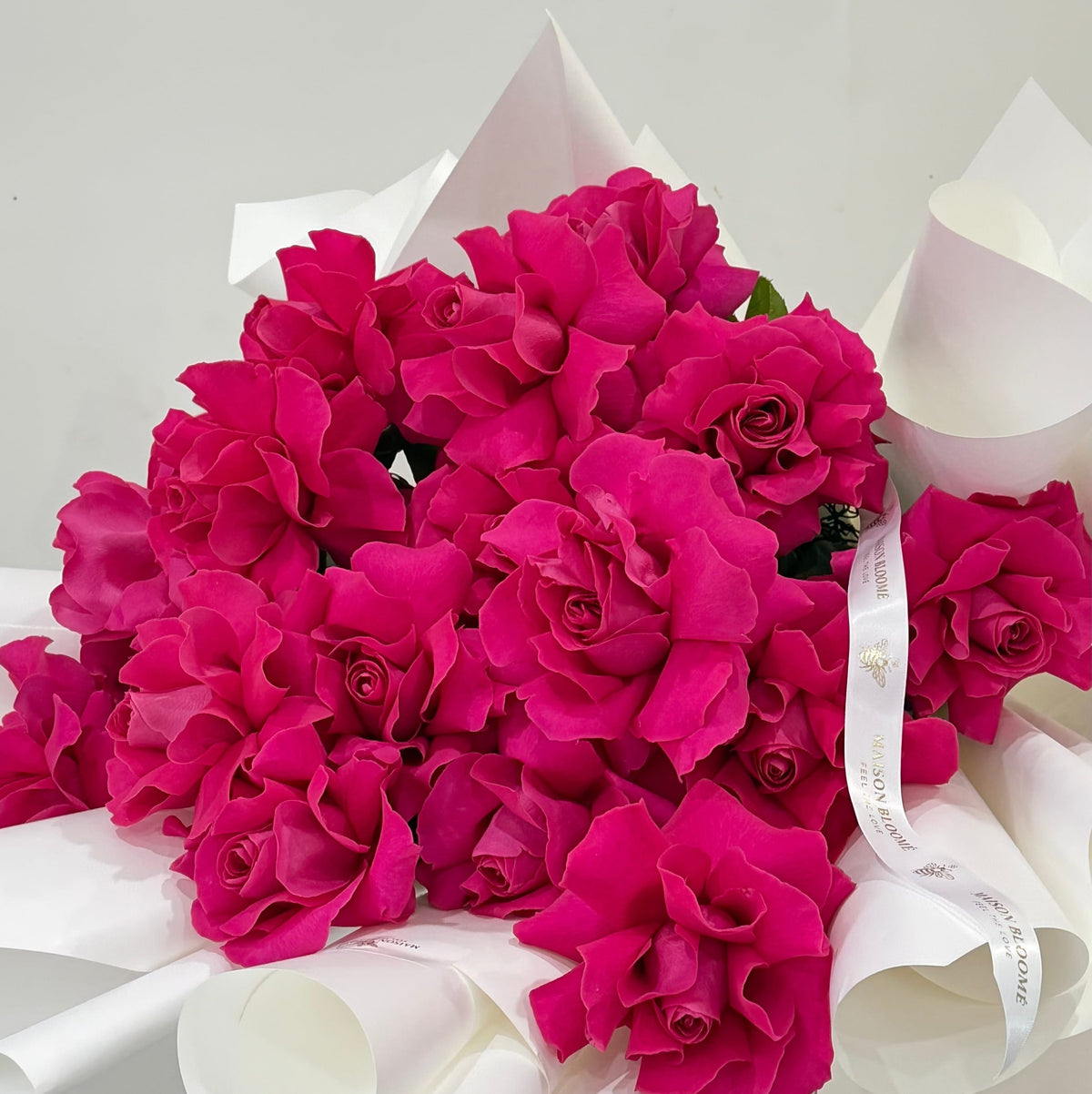 Vivid Bloom - Premium Hot Pink Roses