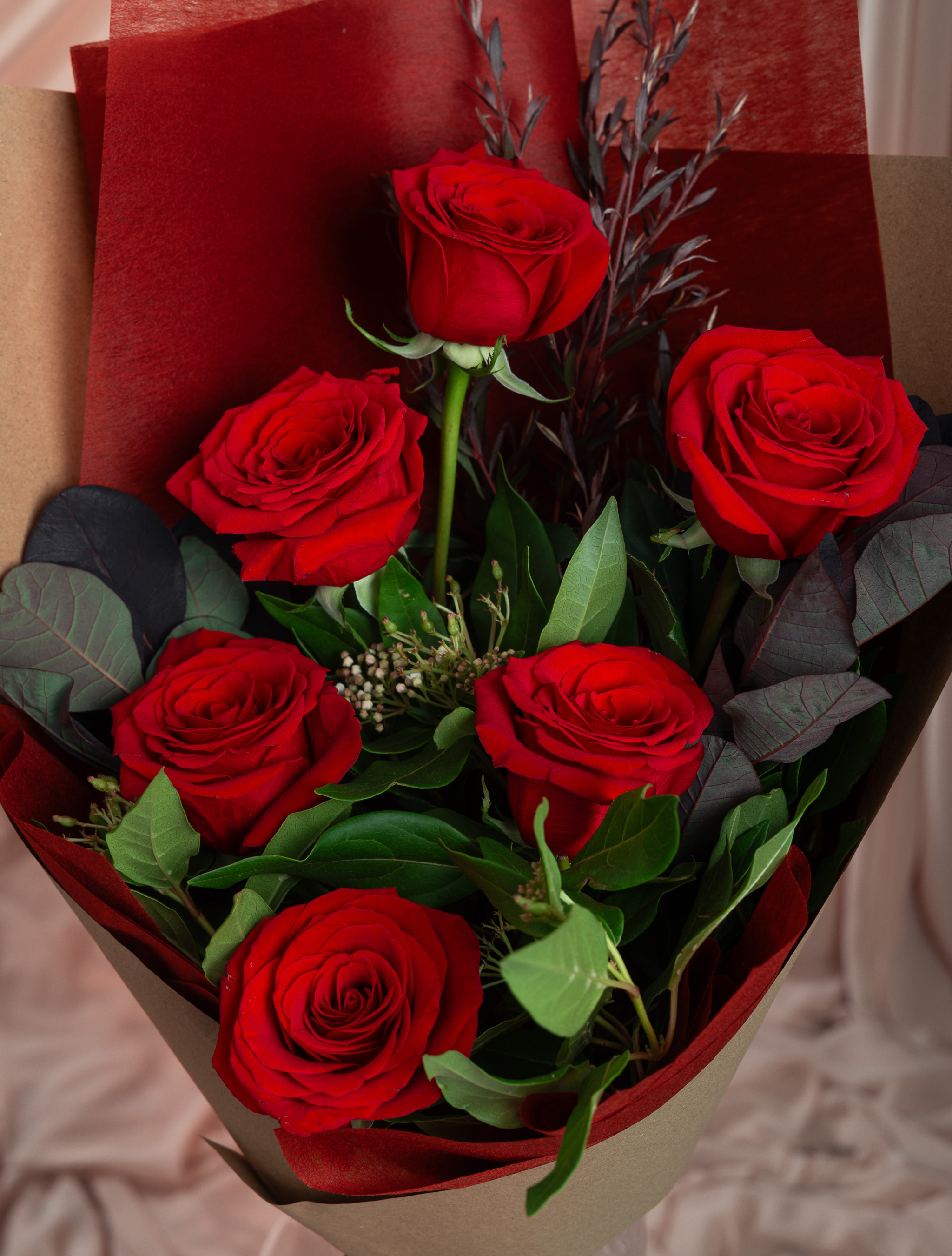 Half a dozen of Ecuadorian red roses bouquet Maison Bloomé Adelaide florist